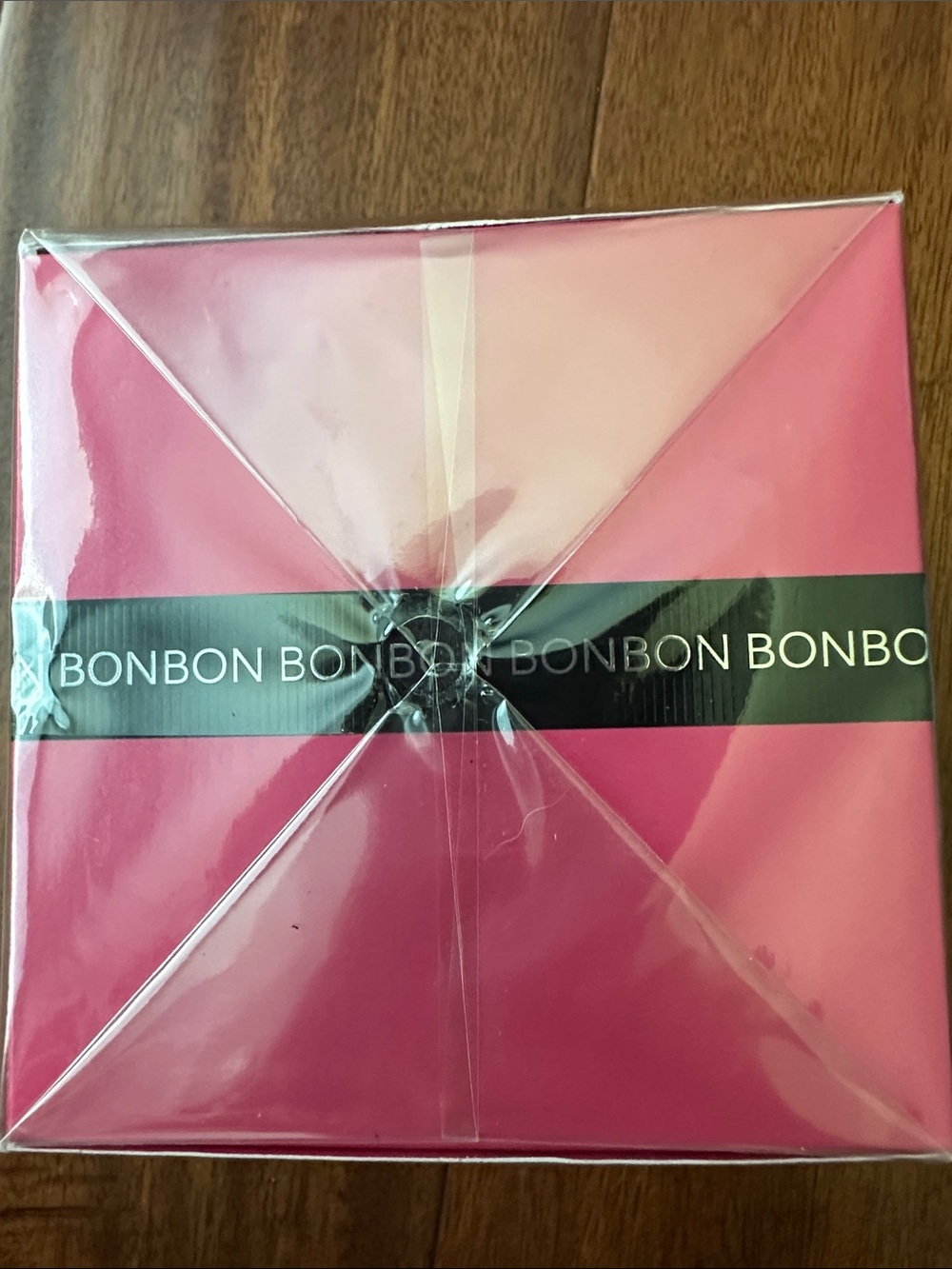 Viktor & Rolf Bonbon Eau de — Hot Pink with Black Accents - Picture 3 of 6